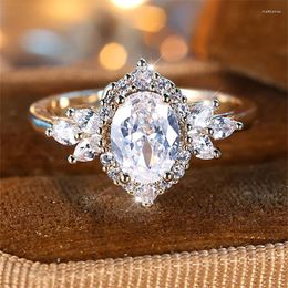 Cluster Rings Luxury Flower Wedding Bands Oval White Zircon Promise Engagement For Women Gold Color Mothers Day Party Jewelry Gifts