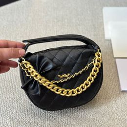 Womens Classic Calfskin Caviar Leather Black White Clutch Vanity Bags With Zipper Bow Knot Gold Chain Tassel Wedding Evening Party Handbags Quilted Purse 18x15cm