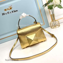 Rivet Rock Designer New Shoulder Bag Vlogoo Woman Small Valens Tino Bags Stud Handheld 2024 Womens Fashion Square Simple Versatile Large Crossbody RP2R