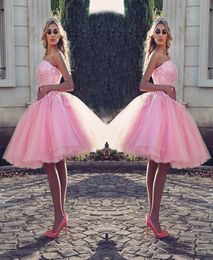 Pretty Short Ball Gown Prom Dresses Strapless Pink Beaded Lace Appliques Knee Length Cocktail Party Dress Puffy Tulle Evening 9060613