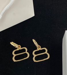 Tasarımcı Kadın Hoop Küpeler Kadın Küpe Moda Altın Yuvarlak Kulak Çabaları Ladeler İçin Mücevher Aksesuarları D2210262F6989437