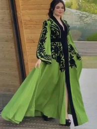 Casual Dresses Yeezzi 2024 Women Fashion Appliques Muslim Ramadan Robe Dress Spring V-Neck Flared Sleeves Elegant Evening Maxi