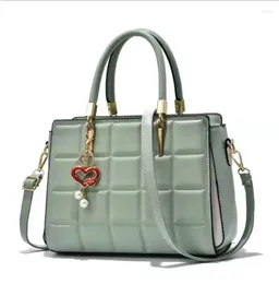 Shoulder Bags 2024 Summer Lady Shopping Bag European American Style Women'S Fashion Womens Messenger Handbag Tote