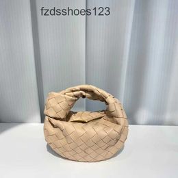 Handheld Spring Cutie Girl 2024 Small Woven Jodies Luxury Unique tote Girl bag Jodie Bottegss Bags Venata Knot Versatile Luxury Purse Fashion Mini Classic J4F8