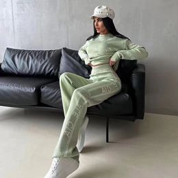 Designer Womens Two Piece Pants Luxury Knitted Sports Long Sleeve Pants Two-Piece Fashion Round Neck Printed Two Piece Sets)