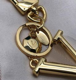 Luxury Designer Keychain Fashion Letter Shape Pendant Keychains Fashion Gold Keys Buckle Mens Womens Bag Ornaments High Quality6383000