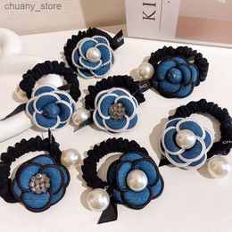 Hair Rubber Bands Luxury Pearl Blue Denim Elastic Hair Bands Hair Ropes Camellia Crystal Chain Scrunchies Rubber Bands Headdress Ponytail Holders Y240417