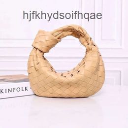 Womens Leather Curved Venata Bags Round Girl Bag Botteega Mini Lady Jodie Woven Hobo Designer Sheepskin Knot Fashion Handbag Underarm 2024 QIWW