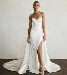 Elegant Long Satin Strapless 2 and 1 Wedding Dresses With Detachable Train Mermaid Pleated Vestido de novia Sleeveless Modern Sweep Train Bridal Gowns for Women