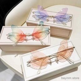 Sunglasses Vintage Dragonfly Wings Sunglasses Fashion Rimless Women Clear Lens Eyewear Men Pink Sun Glasses UV400 Eyewear Female