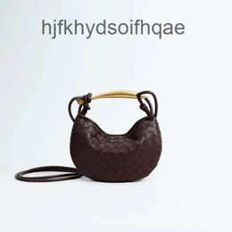Sardine Woven Metal Sardines Handbag Diagonal Bag 2024 Mini Designer Soft Bags Venetas Fashionable Same Cross Bvbag Womens Leather 8B0J