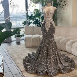 Elegant Sier Grey Prom For Black Girls Mermaid Party Dresses Rhinestone Sheer Neck Evening Gala Dress