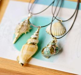 Boho Conch Sea Shell Necklace Hawaii Beach Summer Necklaces Wax Rope Chain Ocean Animal Natural Seashell Pendant Jewellery for Women3240439