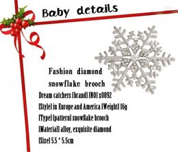 Brooches Wholesale-2024 4pcs/lot Vintage Broches Fashion Jewellery Festive Snowflake Brooch Rhinestone Christmas Pin For Women Gift X0892