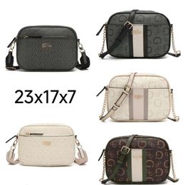 Handbag Designer Hot Selling 50% Off Shoulder Bags Gus Homes New Fashion Printed Small Square Bag Spliced Chain Camera Letter One Shoulder Crossbody