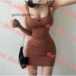 Woman Clothing Casual Dresses Short Sleeve Summer Womens Dress Camisole Skirt Outwear Slim Style with Budge Designer Lady Sexy Dresses A010 483