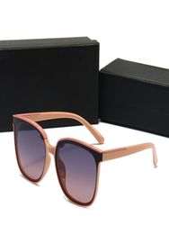 Designer Sunglasses For Women and Men Summer style AntiUltraviolet Retro Plate Square Full frame black gold Gradient grey lens fa6992196