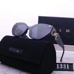 Sunglasses designer sunglasses luxury sunglasses for women letter UV400 design fashion sunglasses beach sunbathing Travel sunglasses gift box 5 Colour very good