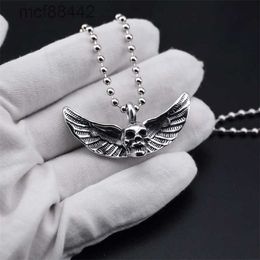 Ch Kros Vintage Flying Wing Skull Pendant Necklace Style Design High-end Mens and Womens Necklaces