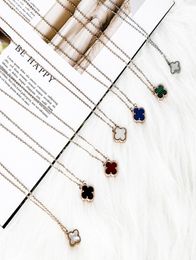 New Fashion Love Necklaces With Chain Clavicle Chain Clover Pendant Necklace Rose Golden Silver Colors Jewelry For Women Wedding2617134