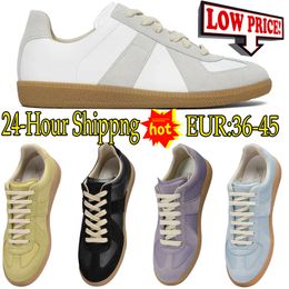 2024 Casual shoes suede womans mens Black white blue Flat heel trainer loafer popular sneakers Outdoor l Maisons sports shoes chaussure 36-45 GAI