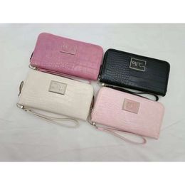 Handbag Designer 50% Off Hot Brand Women's Purse New Crocodile Pattern Handheld Bag Solid Colour Zero Wallet Document Card Minimalist Medium Length