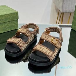 Fashion Designer Sandals Casual Flat Heel Hanging Straps Canvas Printed Comfortable Beach Shoes Leather Classic Metal Buckle women Sandal