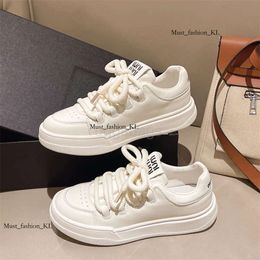 Miui Schuhe Mui Mui Sonnenbrille Schuh Mode echte weiße Leder wenig für Frauen 2024 Designer Top lässig vielseitige Single Mui Mui Schuh Damenschuh 898