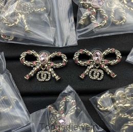 Studs a pendente designer di collana a ciondolo bracelcet regalo classico lettera da donna da uomo braccialetti dorati collane lussuose designer designer gioielli nuovi