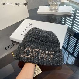 Designer Luxury Cashmere Knitted Coffee Black White Pink Hat Loewf Beanie Cap Men's High-quality Winter Fashion Casual Wool Warm Hats Luxurious Brand 7451