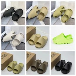 kids Shoes Children Slippers Toddler Boys Sandals Slides Parent-child Summer Foam Runner EVA Slide Big Kid Youth Outdoor Slipper Non-slip House Bathroom Sandal r8