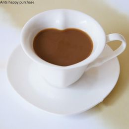 Mugs European Style Ceramics Fancy Heart-shaped Coffee Cup And Saucer Set Pure White Comma Tea Creative Utensils2720