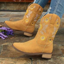 Autumn and Winter Embroidery Cowboy Boots Womens Autumn Western Boots Retro Short Boots Womens Shoes Botas Mujer 240408