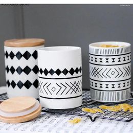 Storage Bottles Nordic Geometric Sealed Ceramic With Lid Tank Box Coffee Flower Tea Kitchen Food Candy Jar Decoration