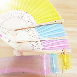 Decorative Figurines 20pcs Personalised Engraved White Folding Elegant Silk Hand Fan With Gift Bag Wedding & Party