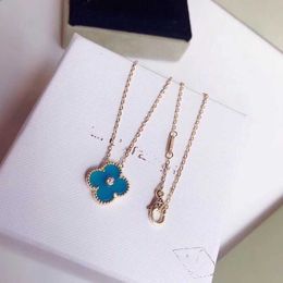 Designer Brand Van High Version S925 Pure Silver Blue Agate with Diamond Clover Double sided Necklace for Womens Fashion and end Sense Collar Chain