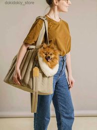 Dog Carrier Ultra-Light Waterproof Pet Handbag Winter Warm Dog Bag Fashion Portable Out Bag Puppy Chihuahua Yorkshire Carrier Dog Supplies L49