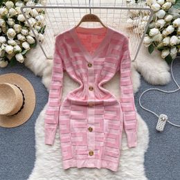 Casual Dresses 2024 Spring Autumn Elegant Women's Knitted Dress Vintage Sheath Short Simple Plaid Sweater Vestidos