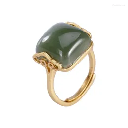 Cluster Rings Vintage Luxury Gold Plated Inlaid Faux Emerald Ring Women's Adjustable Metal Material Nephrite Wedding Party Jewelry Gifts