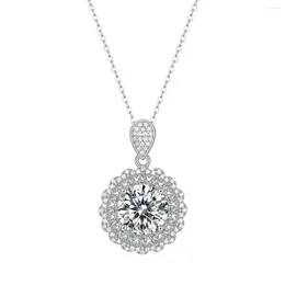 Chains Sparkling 5ct Moissanite Flower Knows Pendant Elegant Womens Silver Necklace 925 Luxury Jewelry Accessories Birthday Gift Girl