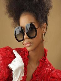 Sunglasses Oversized For Women Luxury Shiny Diamond Sun Glasses Crystal Men39s Shades UV400 Eyewear Hipster NecessarySunglasses5207824