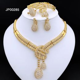 Dubai Gold Colour Women Jewellery Sets Classic Design Necklace Earrings Charm Bracelet Ring Banquet Party 18K Plated 240402