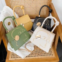 Shoulder Bags 2024 Embroidery Beauty Bag Senior Portable Summer Wild Simple One Messenger Chain Small Square