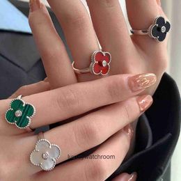 High End jewelry rings for vancleff womens clover ring plated with 18K rose gold red agate and chalcedony female ring with white fritillaria light luxury Original 1:1