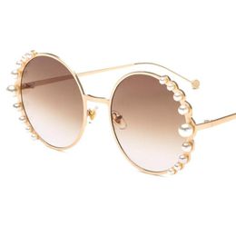 2019 luxury round women sunglasses pearl decoration fashion sun glasses ladies gradient clear shades uv400 occhiali da sole4115147