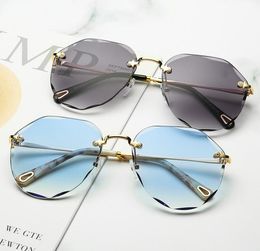 sunglasThe test frameless ocean The test frameless ocean sunglasses of 2019 are designed for women and come in 146 colors an2644493