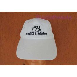 Designer Baseball Hat Embroidered Summer Fashion Ball Cap Belenciagaa Hotels Resorts Baseball Hat Strap Hat White Made in Italy (l)wl0POM