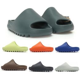 2024 Designer di lusso Slippista Sluota Slide Mule For Men Woman Fulmine 2024 Fuggi in schiuma morbida scivolano fuori moda da uomo Slide da uomo Donne Sandalo Dimensioni 36 - 47