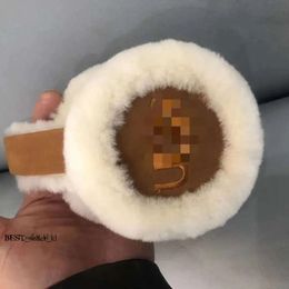 Uggg Ear Muff Sheepskin Fur Designer Earmuffs Metal Buckle Versatile Ear Cover Winter Fashion Ear Warmer for Women and Men with Logo Uggliss Slipper Ear Muff 28