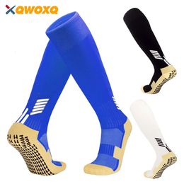 1 Pair Sports Non-Slip Grip Soccer Socks Breathable Knee High Towel Bottom Cycling Hiking Sport Training Long Football Socks 240418